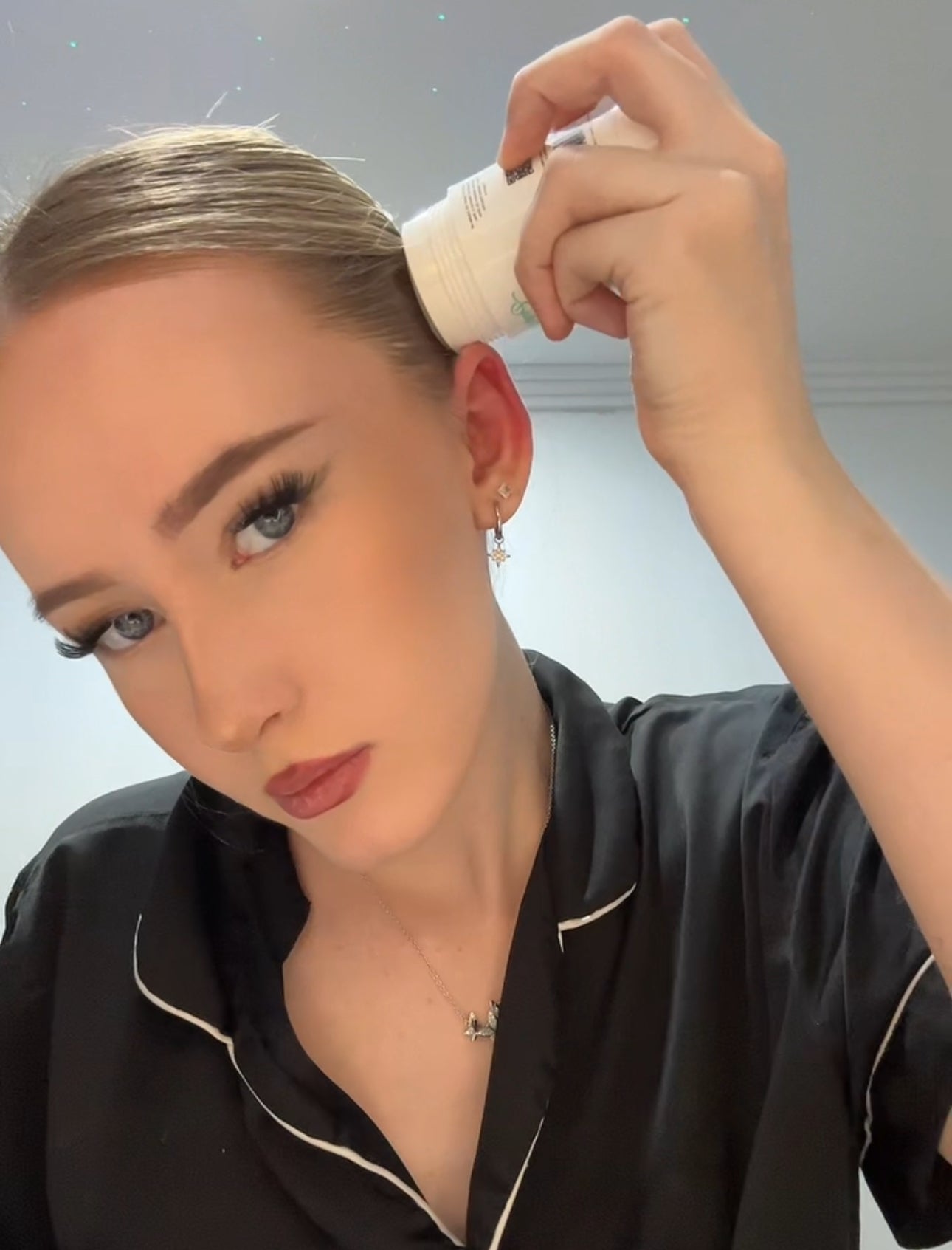 How to Get the Slick Back Look in 60 Seconds (No Hairdresser Needed)